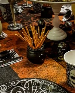 Mini Hexenkessel 12er Packung -Halloween Tischdekoration Verkäufe mini hexenkessel halloween hexenkessel trick or treat koerbchen suesses oder saures geschenk kessel 19461 2