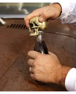 Crack One Open Totenschädel Flaschenöffner 9 Crack One Open Totenschädel Flaschenöffner -Halloween Tischdekoration Verkäufe totenkopf flaschenoeffner totenschaedel flaschenoeffner skull bottle opener halloween homeware 54164 04